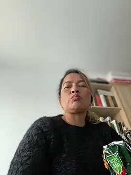 Jlo_69's Live XXX Chat