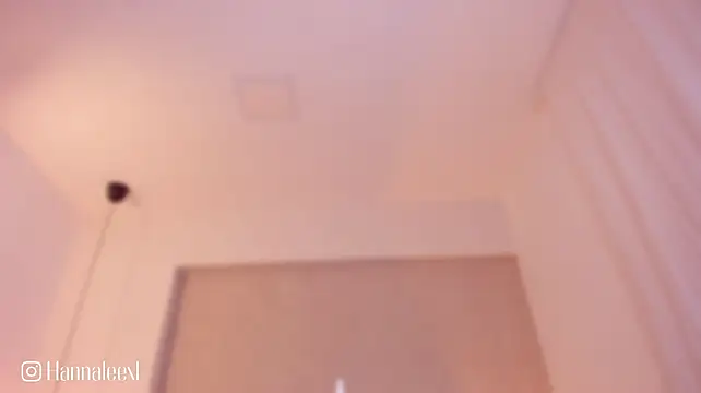 hanna_lee02's Live XXX Chat