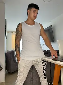 Živý XXX chat Christopher_strongg