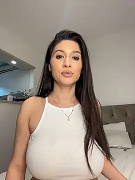 IrisBlues' Live XXX Chat