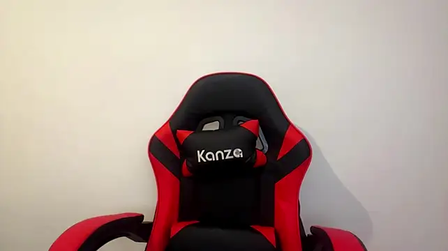 XXX chat uživo modela PansyMurie