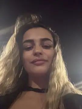 Chat XXX en directo de SelenaSweetie