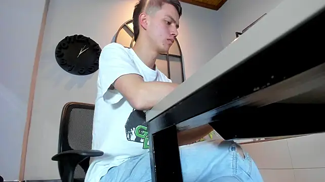 nicktornn Live XXX chat