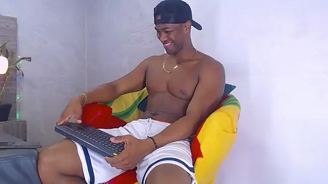 Roman_Muscle_ Live XXX-chat