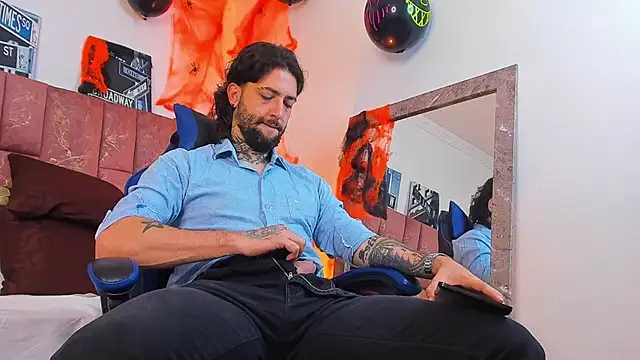 ALPHA_MASTER1 Live XXX Chat