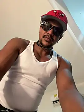 bigdick211292 在線直播表演