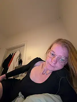 jannis1992 Adlı Modelin Canlı XXX Sohbeti