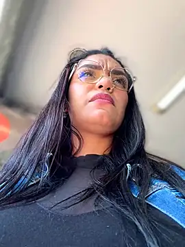 Sara-77 Chat XXX live