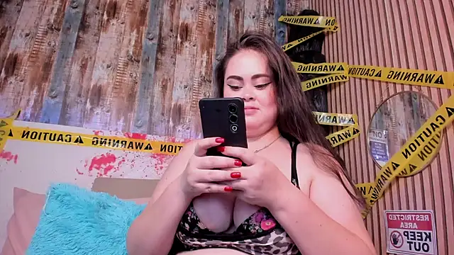 XXX chat uživo modela LolaVillalobos