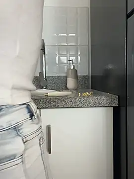 DulceMya Adlı Modelin Canlı XXX Sohbeti