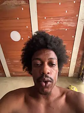 Larry-n-clouds 라이브 XXX 채팅