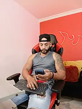 Chat +18 de Mike_savage3 ao vivo