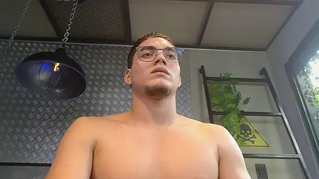 ThiagoFox Chat XXX live