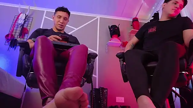 AngeloandEdward Chat XXX live