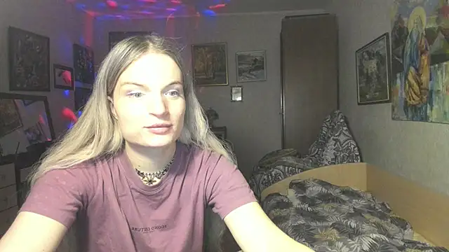 XXX chat uživo modela milliKira006