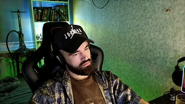 XXX chat uživo modela _Serious_Man
