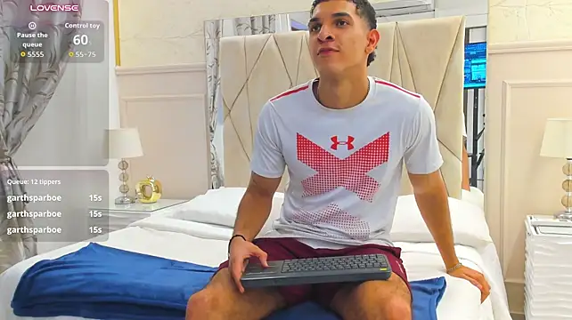 Adrien_Monteiro Chat XXX in diretta