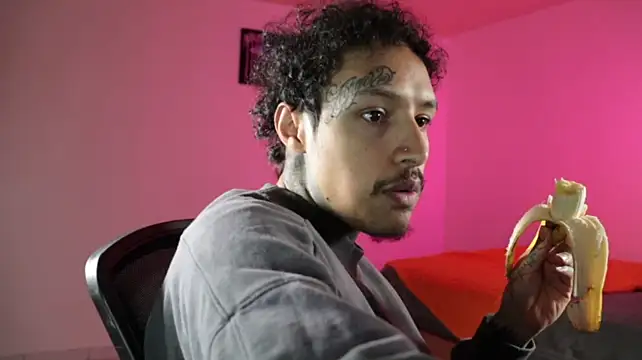 trieone Live XXX Chat