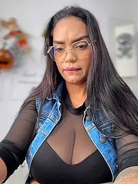 Czat XXX na żywo – Sara-77