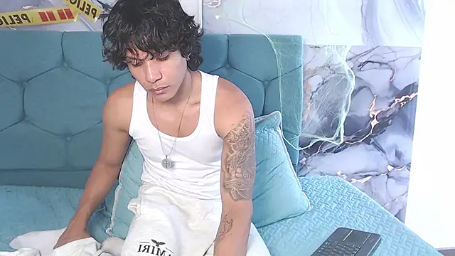 MaximilianRoth Live XXX-Chat