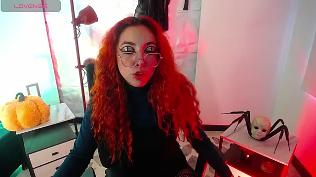 Živý XXX chat mere_in_redd