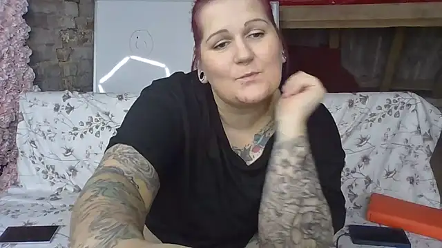 Chat +18 de JoBuzz84 ao vivo