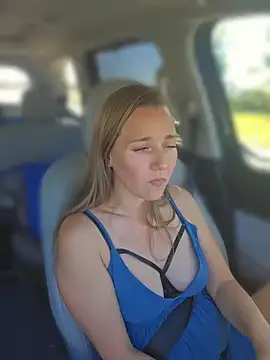 XXX chat uživo modela SkyelarSomer