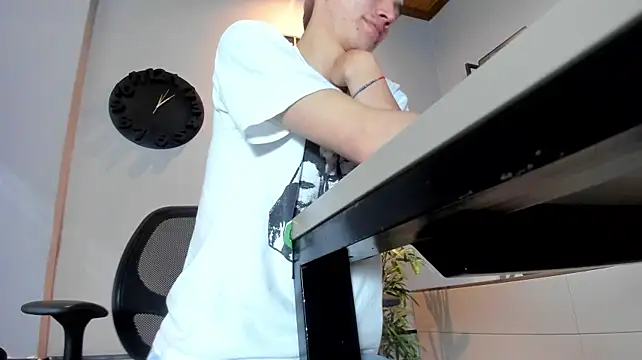 nicktorn 라이브 XXX 채팅