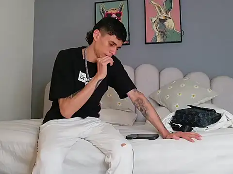 BryanGrey__ লাইভ XXX চ্যাট