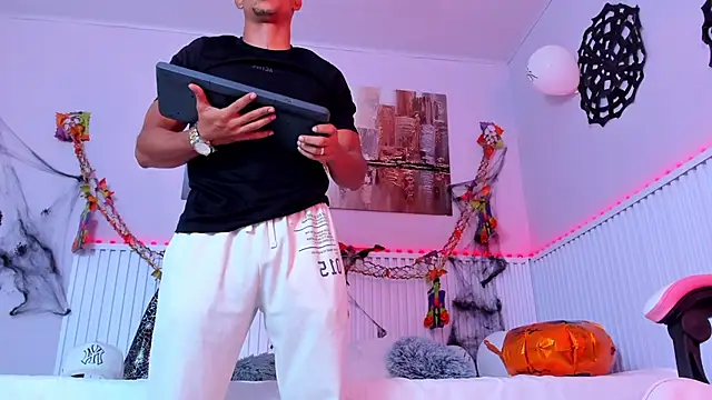 Chat XXX en directo de Radly_Andrew