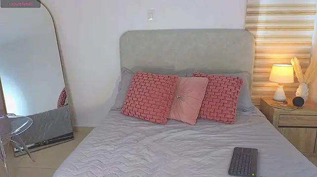 צ'אט XXX בשידור חי של KristennBlue