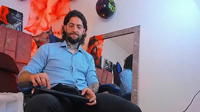 ALPHA_MASTER1 Chat XXX live