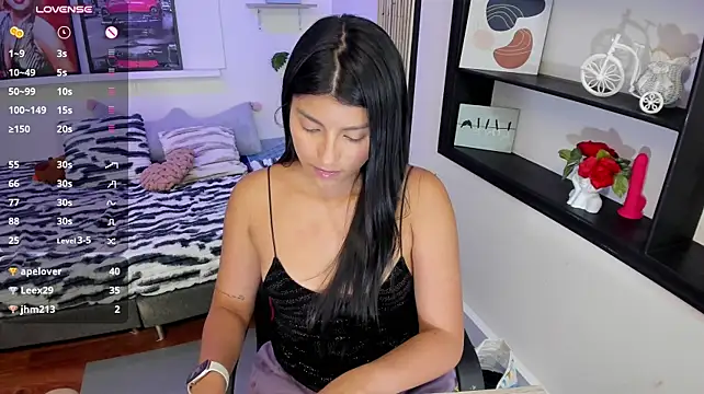 دردشة Hailey_Adams الجنسية المباشرة