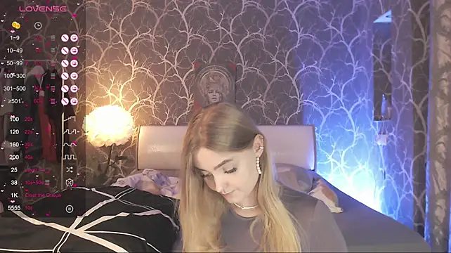 Chat +18 de MiaMiaMeow ao vivo