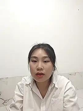 Emma-18t Chat XXX live