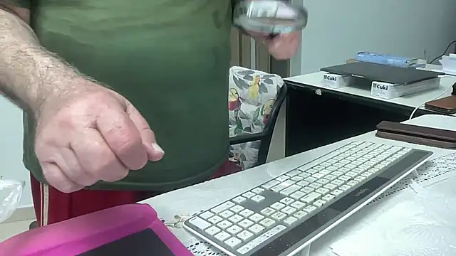 coach-karl's Live XXX Chat