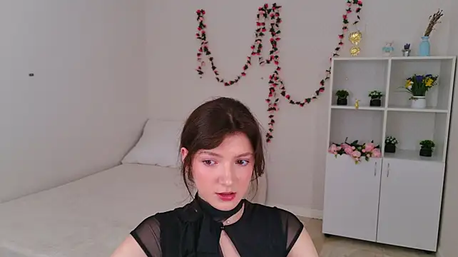 OwlEva's Live XXX Chat