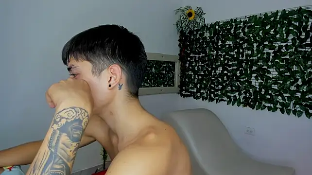 The_beby_guyn Live XXX chat