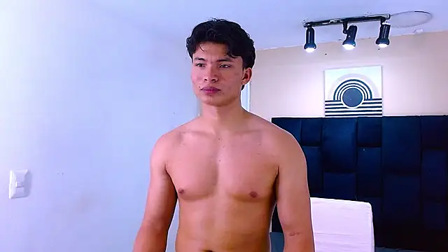 XXX chat uživo modela GoldenBoy_23