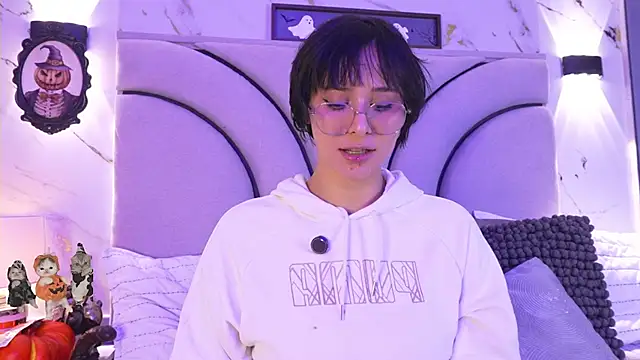 Ramona_Flower: онлайн-секс-чат