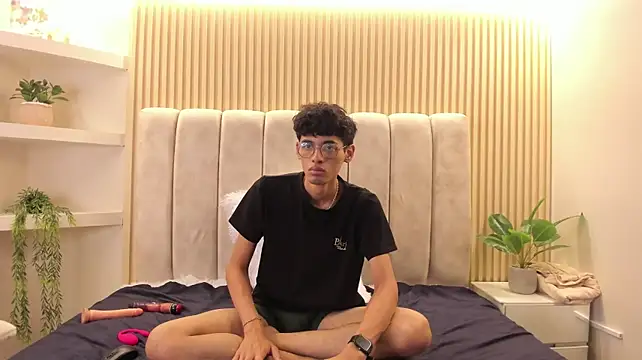 Živý XXX chat Ethan_Kay