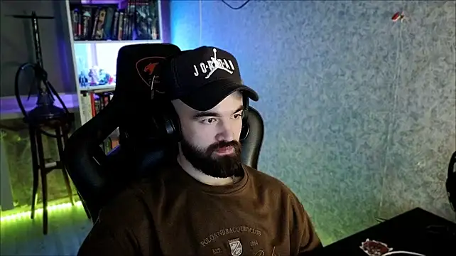 XXX chat uživo modela _Serious_Man