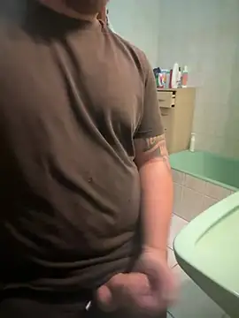 Živý XXX chat Cazzomodesto989