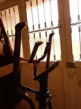 XXX chat uživo modela KhrystalAddams