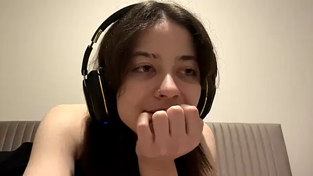 ArriSatty's Live XXX Chat