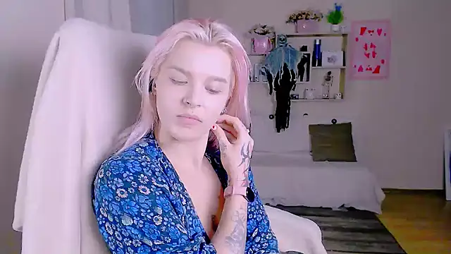 Hot_Blonda's Live XXX Chat