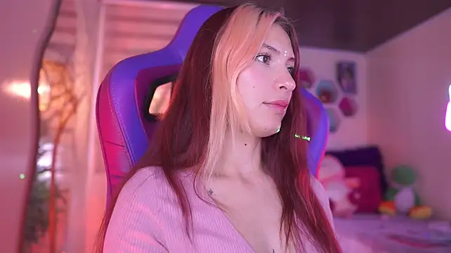 Rebecah_1のライブXXXチャット