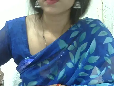 Laila_Cute Chat XXX in diretta