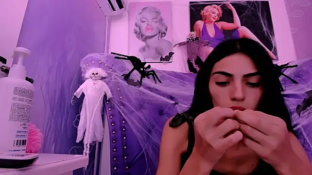 Živý XXX chat eimy_skinny_