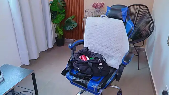 Živý XXX chat Kenya--Buhle